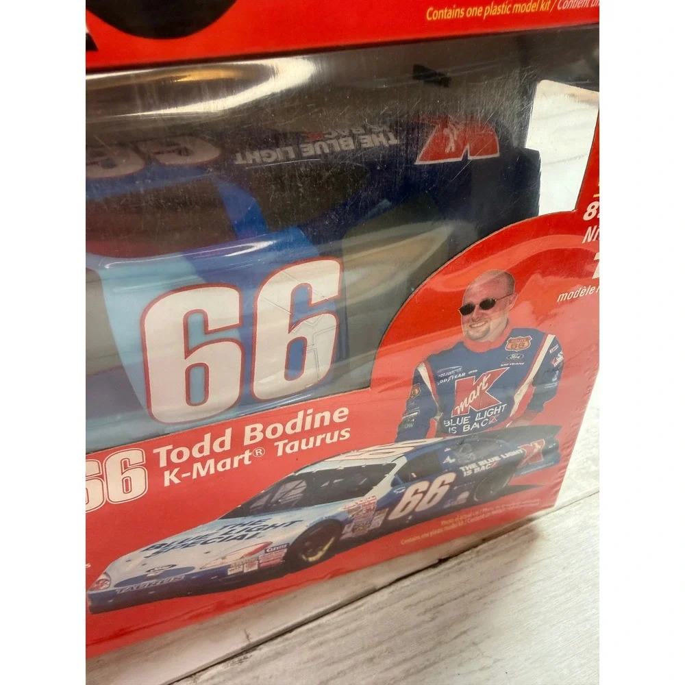Revell NASCAR ProFinish 1:24 Model Kit Lot Dale Jarrett 88 UPS Todd Bodine 66